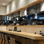 じんぺい - 店内