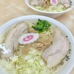 しまだや - たっぷり入った熱々の器！