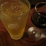 森のおはな - ハイボール 500円、赤ワイン・ハーフボトル 1650円