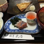 たけひろ - 武浩ランチ。お刺身にいくら
