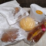 アンジェリーナ - 購入したパン (今回はテイクアウト)