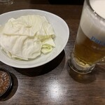 旨唐揚げと居酒メシ ミライザカ - お通しと生ビール