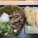 桃山亭 うどん道 - 料理写真:肉ぶっかけ並、とり天、いか天