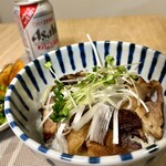 オランダ軒 - 持ち帰りチャーシュー（300円）をチャーシュー丼にして頂きました！