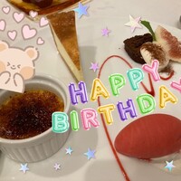 ル・バンボッシュ - ◉ スィーツ4種盛り合わせ
                    　　☘️ お店の灯りが暗くなって、
                    　　　　可愛いローソクで祝って頂きました！