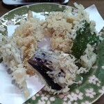 味の蔵どんつく - 舞茸天ぷら　舞茸の他にサービスで茄子も揚げてくれた。