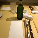 レストランMOMO - お箸もあります。ナイフの切れ味抜群！