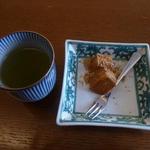 播磨屋 - 私も緑茶と一緒に頂きました。