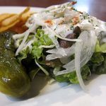 カウボーイカレー - 4月限定：Black Big Bossバーガー、ピクルスも美味しいよ