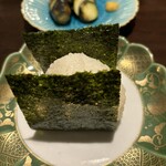 和さび - 自家製梅干しのおにぎり
      