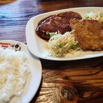 バーニーズ ダイナー ハンバーグ - 肉盛り（ハンバーグ、ポークソテー、チキンソテー）