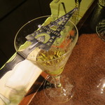 バー クラスター - 好みですが、この上に角砂糖を置いて水を垂らします