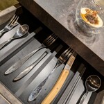 acanthe - カラトリーがテーブル下に(^^)