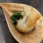 acanthe - 天然真鯛の白子。カリカリの衣でベニエ！つるむらさきのおひたし。カリカリさも美味しいし、鯛の白子（≧∇≦）