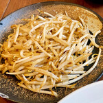 ステーキハウス磐梯 - もやし炒めも絶品