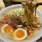 甲州屋別邸 - 低下水寄りの中細ストレート麺