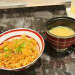 mahoroba 鉄板 - お味噌汁とガーリックライス