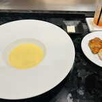 mahoroba 鉄板 - この冷製のコーンスープめちゃくちゃ美味しかったです