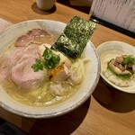 ジャパニーズ ラーメン 五感 - 