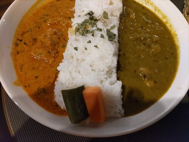 Cafe & Livespot FJ's