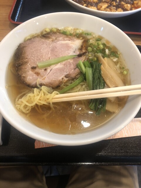 山根屋 - 美田園（食堂）の写真