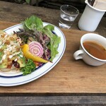 ​冬のRK GARDEN - 4種の豆のカポナータとアボガドの豆乳クリームパングラタン