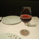 ア・ニュ ルトゥルヴェ・ヴー - グラビオン(南フランス産の葡萄を使った、炭酸入りの葡萄ジュース)。