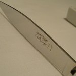 ア・ニュ ルトゥルヴェ・ヴー - 肉料理のナイフです。非常に軽いです。