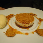 林檎のタタン　バニラアイス添え。