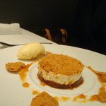 ア・ニュ ルトゥルヴェ・ヴー - 林檎のタタン　バニラアイス添え。