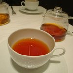 ア・ニュ ルトゥルヴェ・ヴー - ウバ(紅茶)。