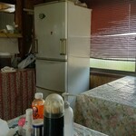 ながおかお惣菜店 - テーブル席側