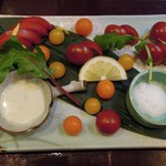 酒肴商店 アジト - トマト四種盛り