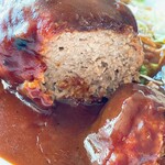 とわいらいと - 【2023年11月】ハンバーグ＠1,100円、断面。