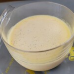 パティスリー ショコラトリー エメラ - プリン