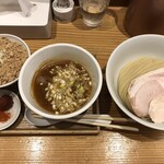 麺屋鈴春 - 濃厚鶏白湯つけ麺+鶏挽肉丼+カラカラ