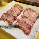 焼肉ホルモン もりちゃん - 