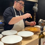 パルコ フィエラ - 眼の前でストリケッティができていきます