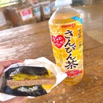 ポーク玉子おにぎり くじら - 
