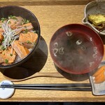 きょうや食堂 - 炙りとろサーモン丼