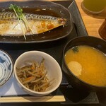 豊洲市場 さかな酒場 魚星 - 小鉢きんぴらがイイ❗️