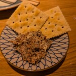 居酒屋 ヨーテル - 復活メニューのチーズなめろう。塩気が酒を誘う。