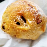 Ryokuyuu Shokudo & SPACE - 葡萄小面包（240日元）