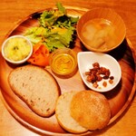 緑友食堂&SPACE - 料理写真:朝食プレート（1,600円）