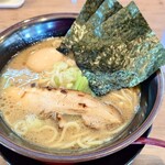 麺屋 達 掛尾店 - 豚骨醤油ラーメン＋味玉