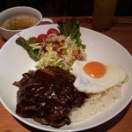 ロコモコ¥750(消費税8%込み)