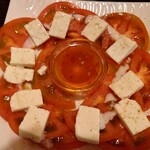 ナマステ - トマトチーズサラダ