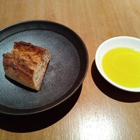 リストランテ ティー ブイ ビー - 全粒粉のバケット