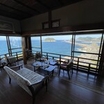 古民家喫茶＆レンタルスペース 岡見 - 大好きなウッディ内装