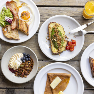 モーニングから夕暮れ時まで豊富なイートインメニュー